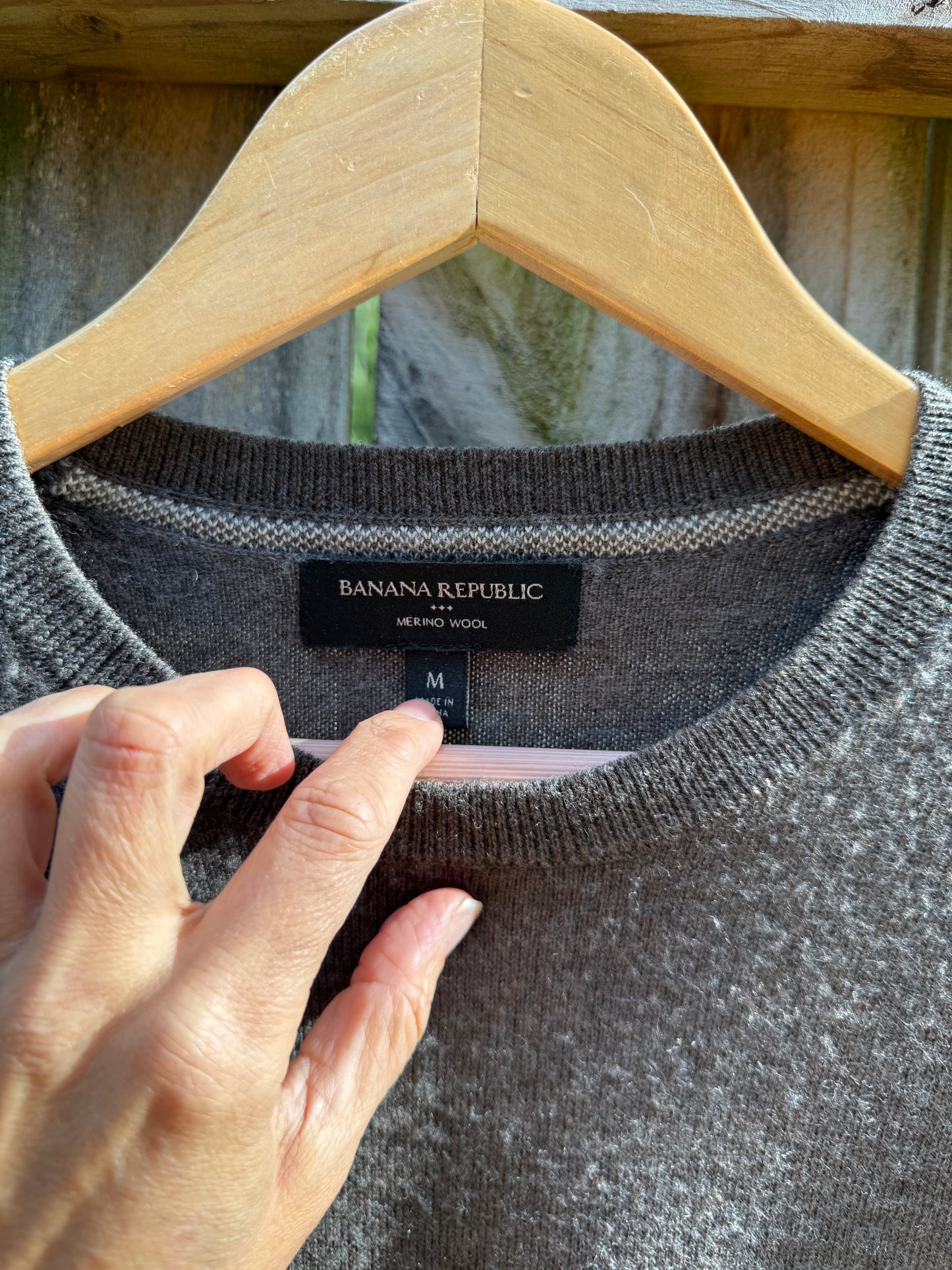 Banana Republic Merino Wool Crewneck Sweater Charcoal Gray Size M