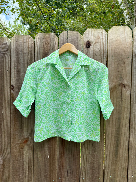 Cropped Cotton Button-Up in Citrus Bloom