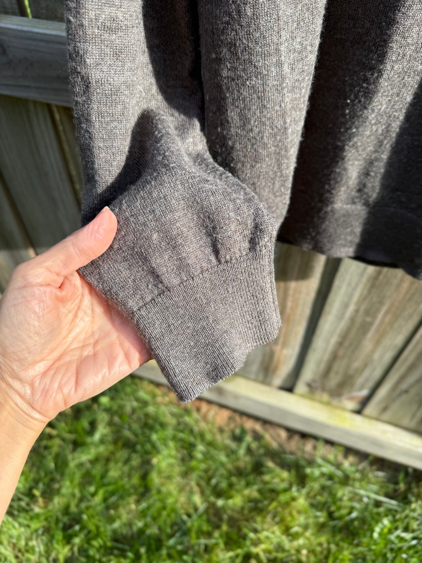 Banana Republic Merino Wool Crewneck Sweater Charcoal Gray Size M