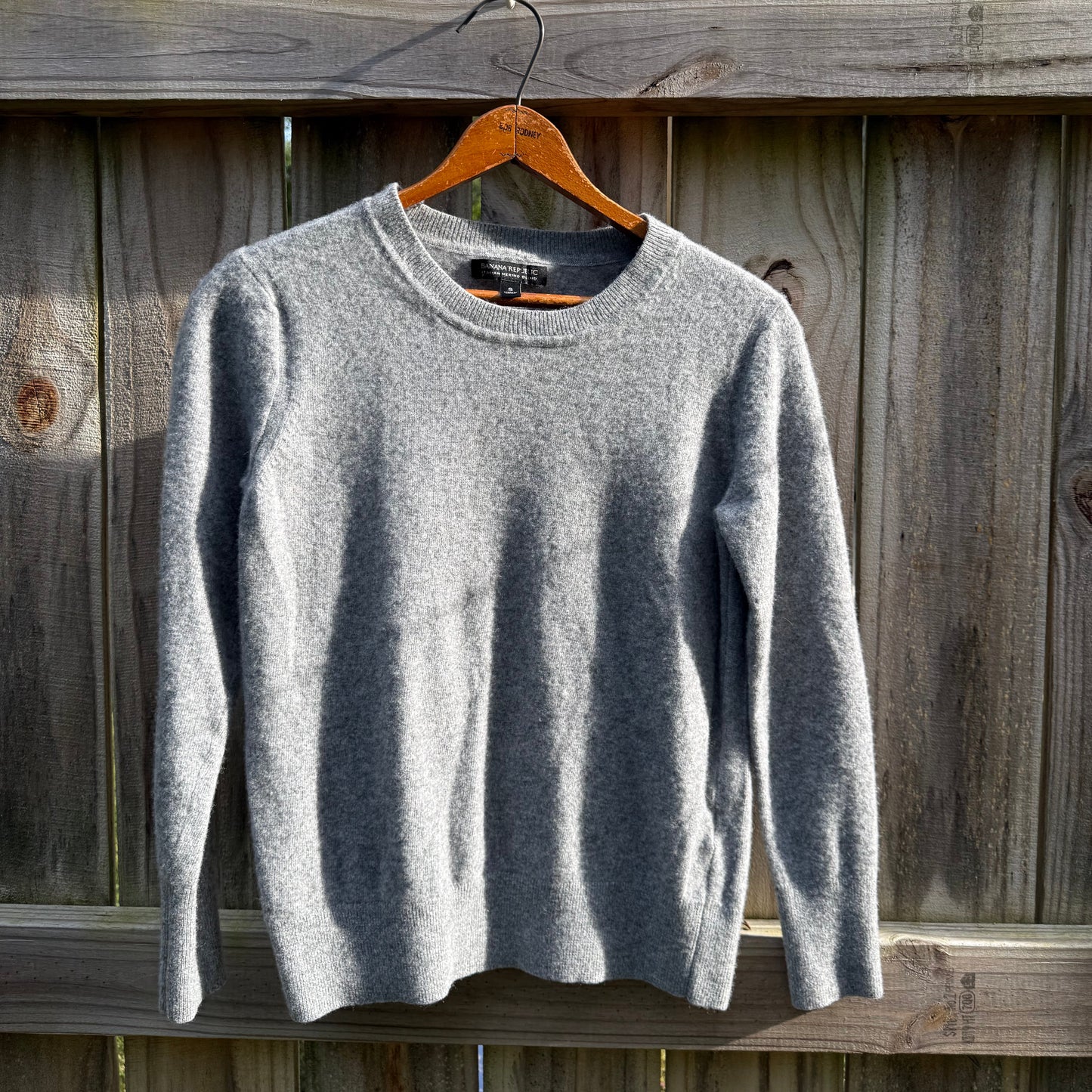 Banana Republic Italian Merino Blend Gray Sweater – Size S