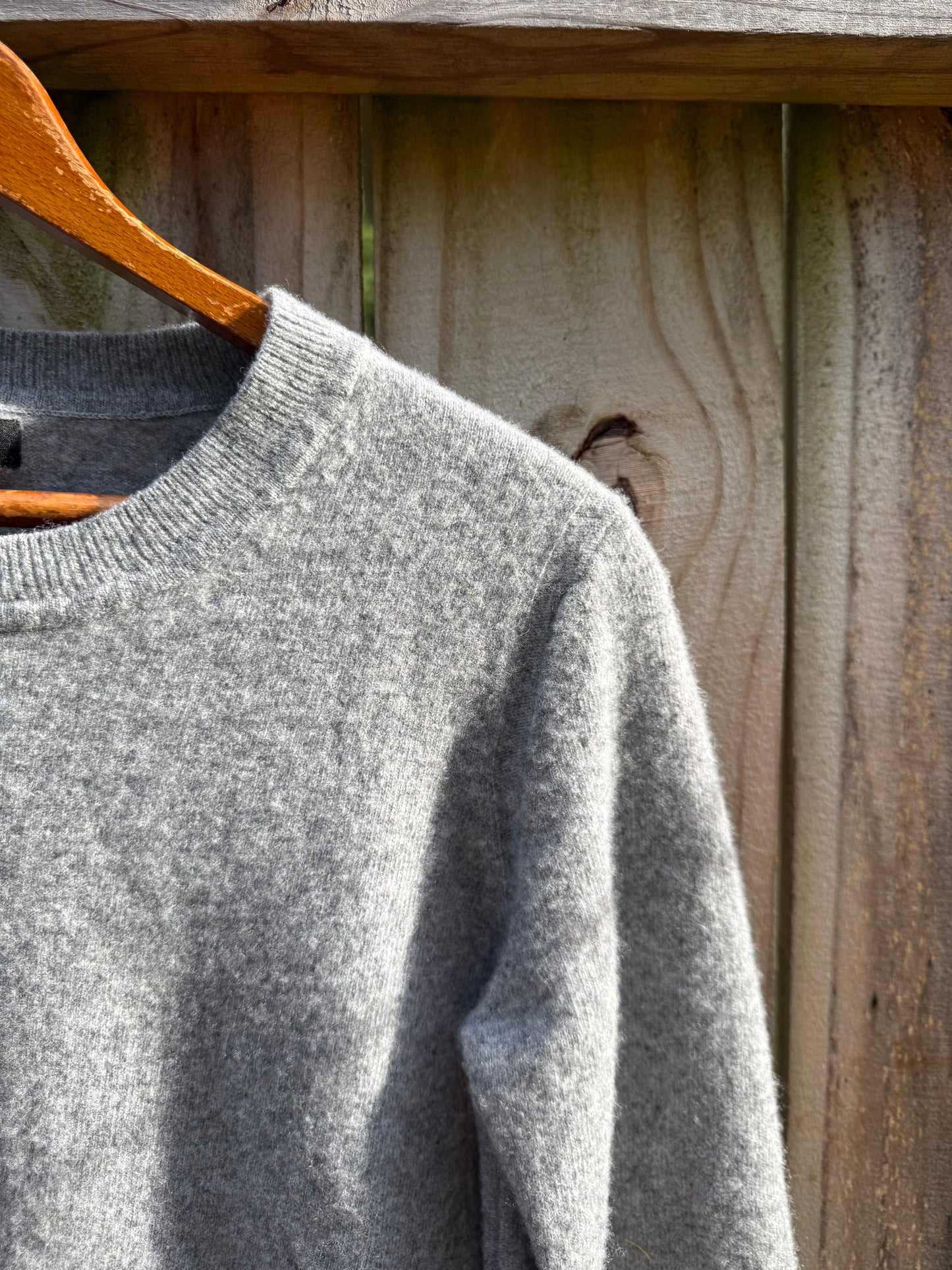 Banana Republic Italian Merino Blend Gray Sweater – Size S