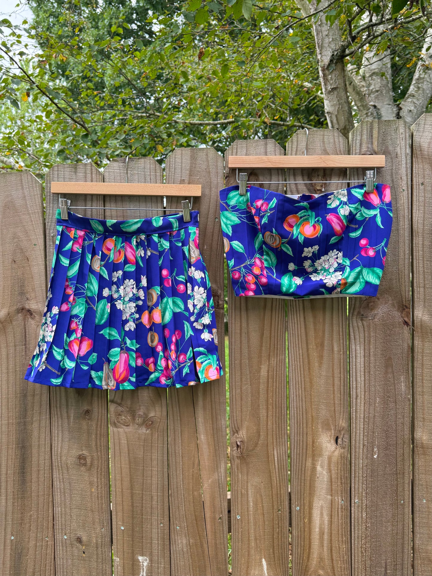 Original Fruit Print Two-Piece Set – Button-Back Top &amp; Pleated Skirt