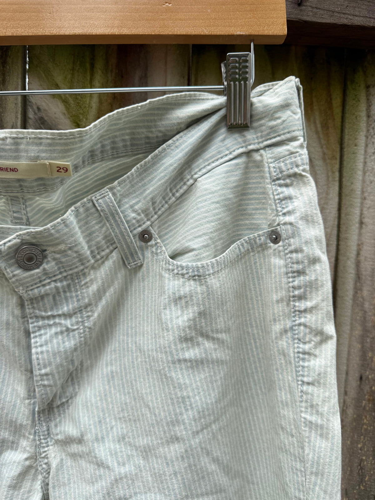Levi's Boyfriend Stripe Jeans | Blue Railroad Stripe | 29