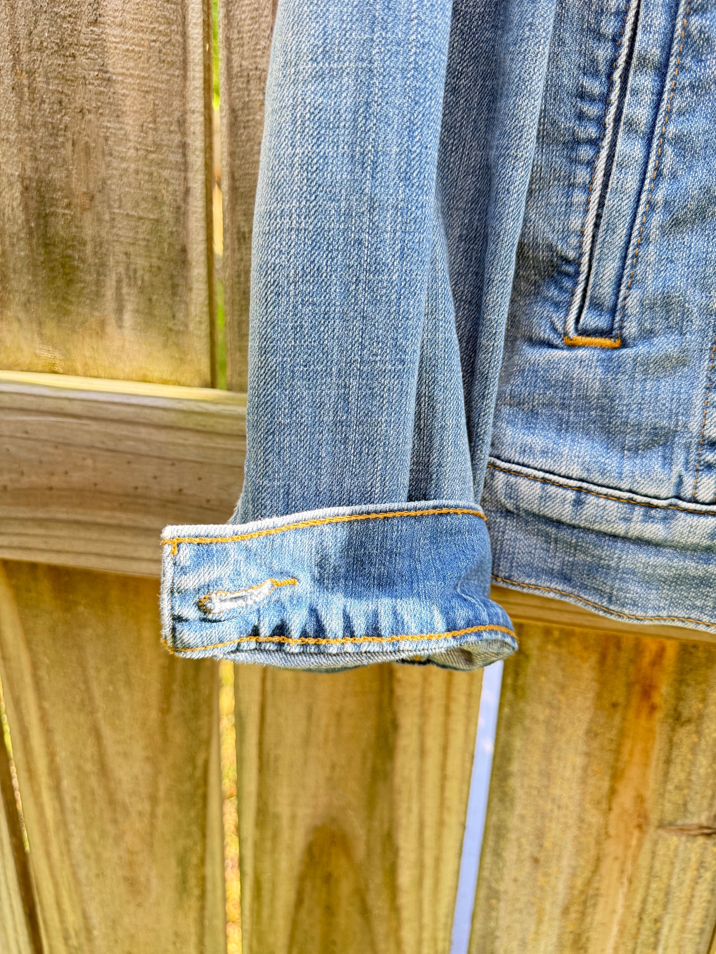 GAP Cotton Denim Jacket Classic Trucker Medium Wash S