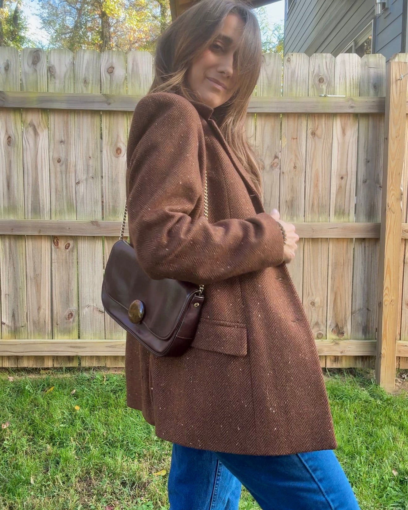 Vintage Chocolate Leather Shoulder Bag with Sculptural Faux Stone Clasp