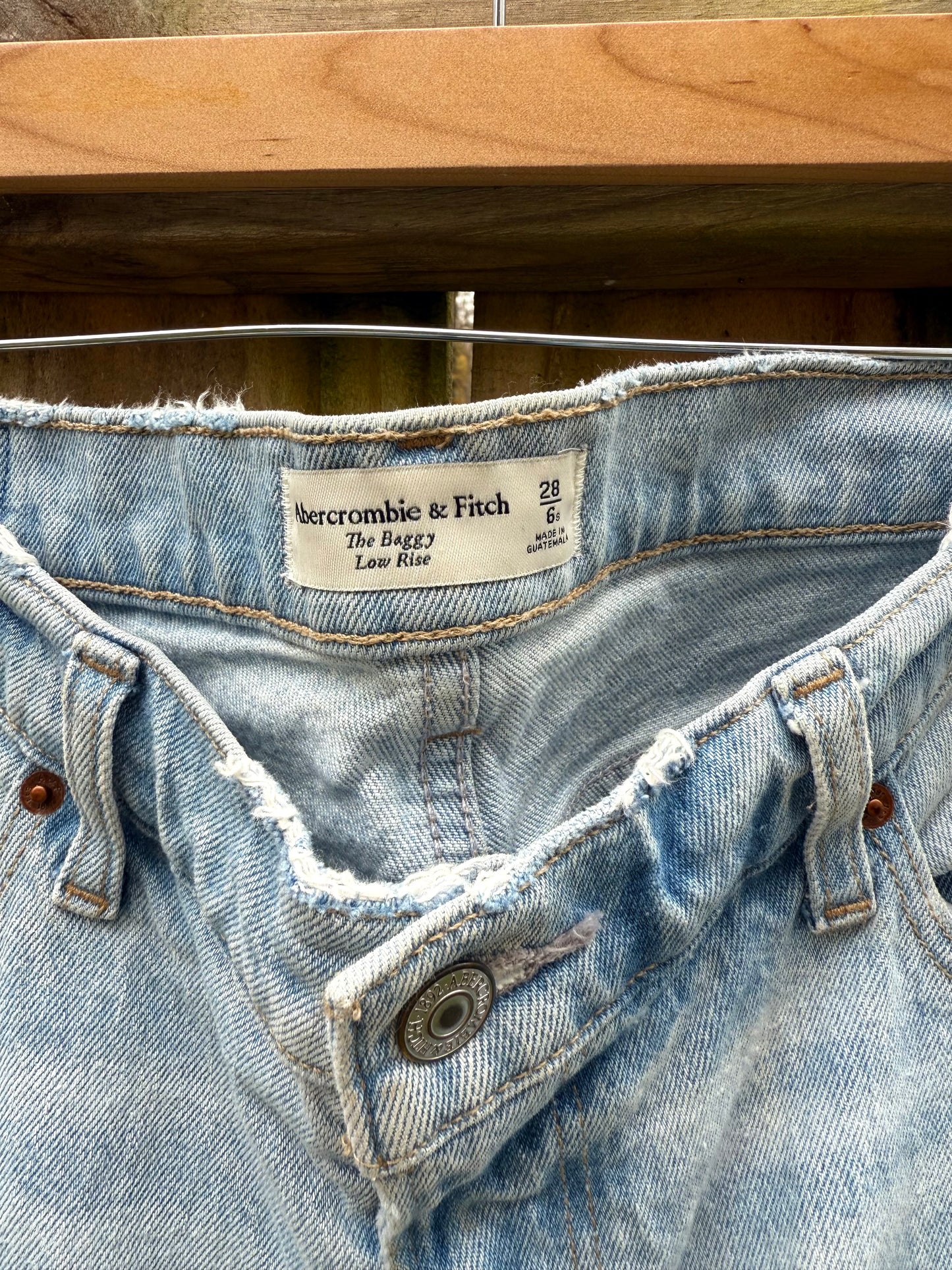 Abercrombie “The Baggy” Low Rise Distressed Jeans Slouchy