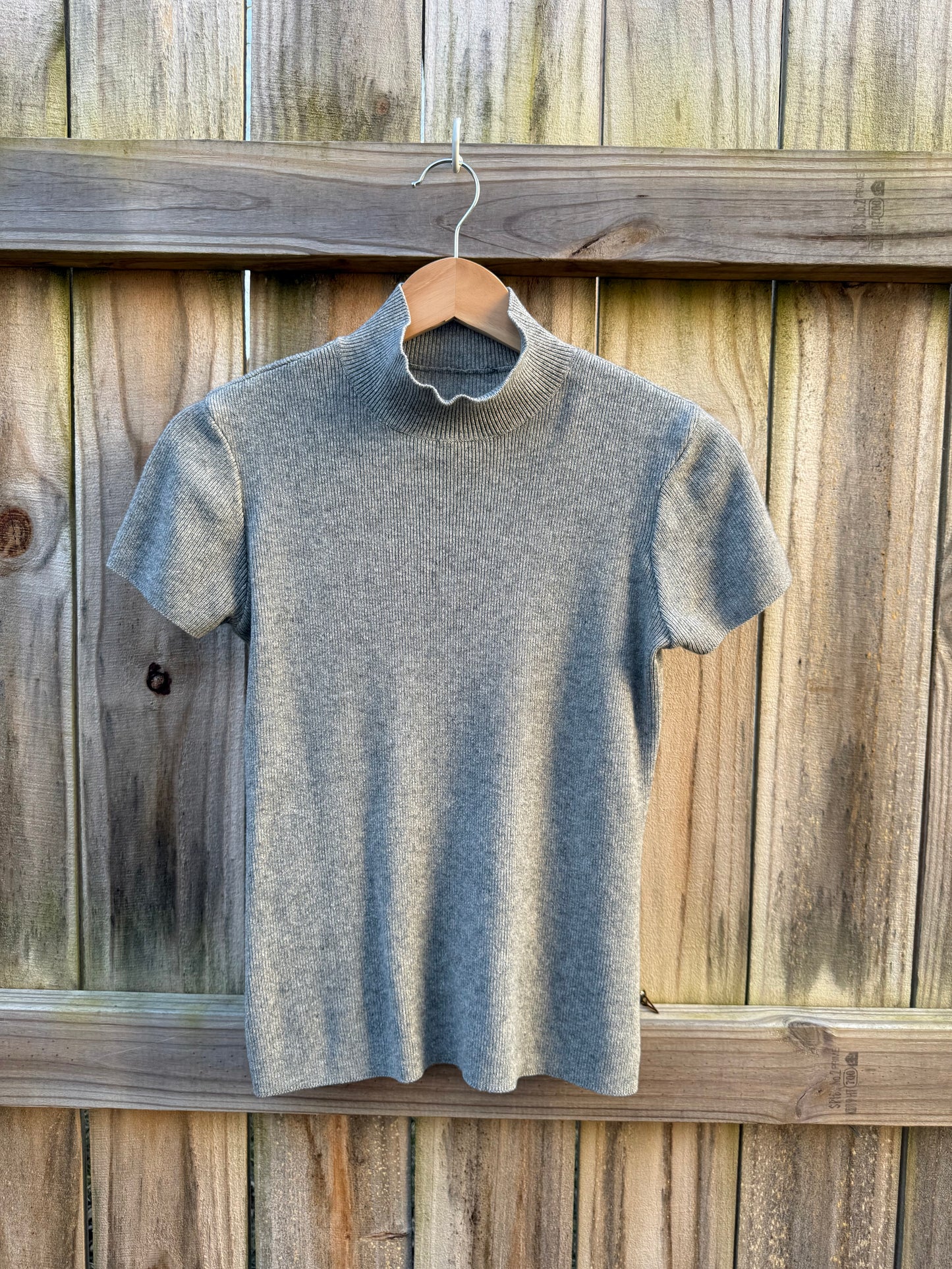 Vintage Gray Ribbed Mock Neck Short Sleeve Top
