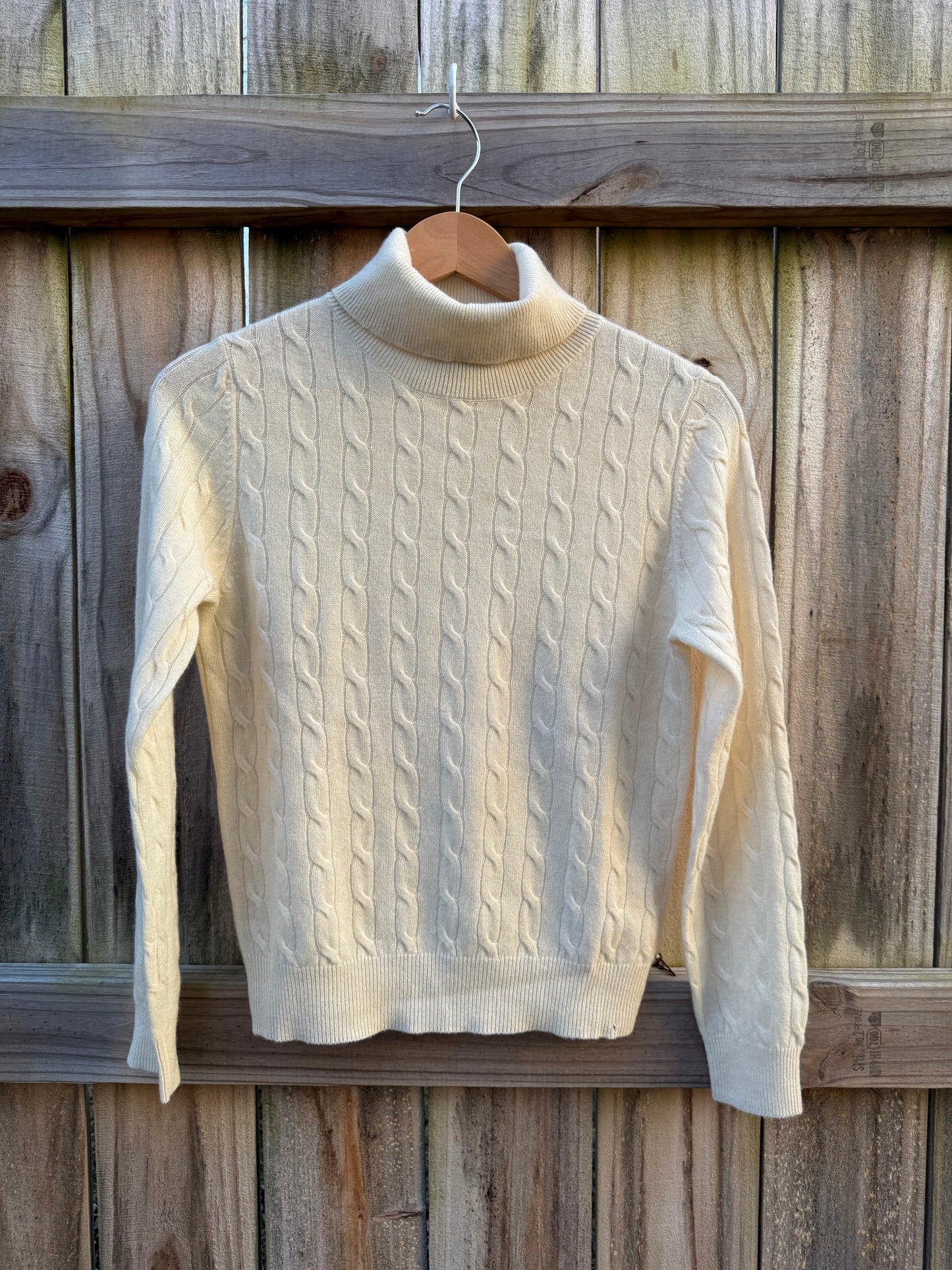 Vintage Classic Cableknit Cream Cashmere Sweater Small