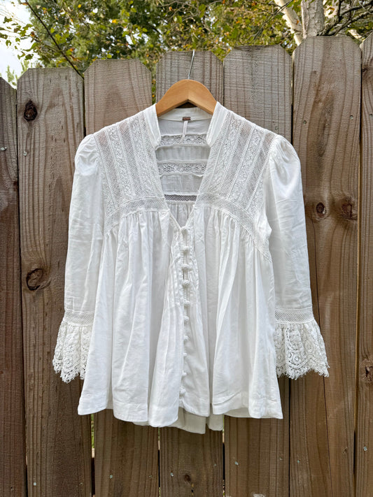 FREE PEOPLE LACE-PANELED BOHO BLOUSE — WHITE