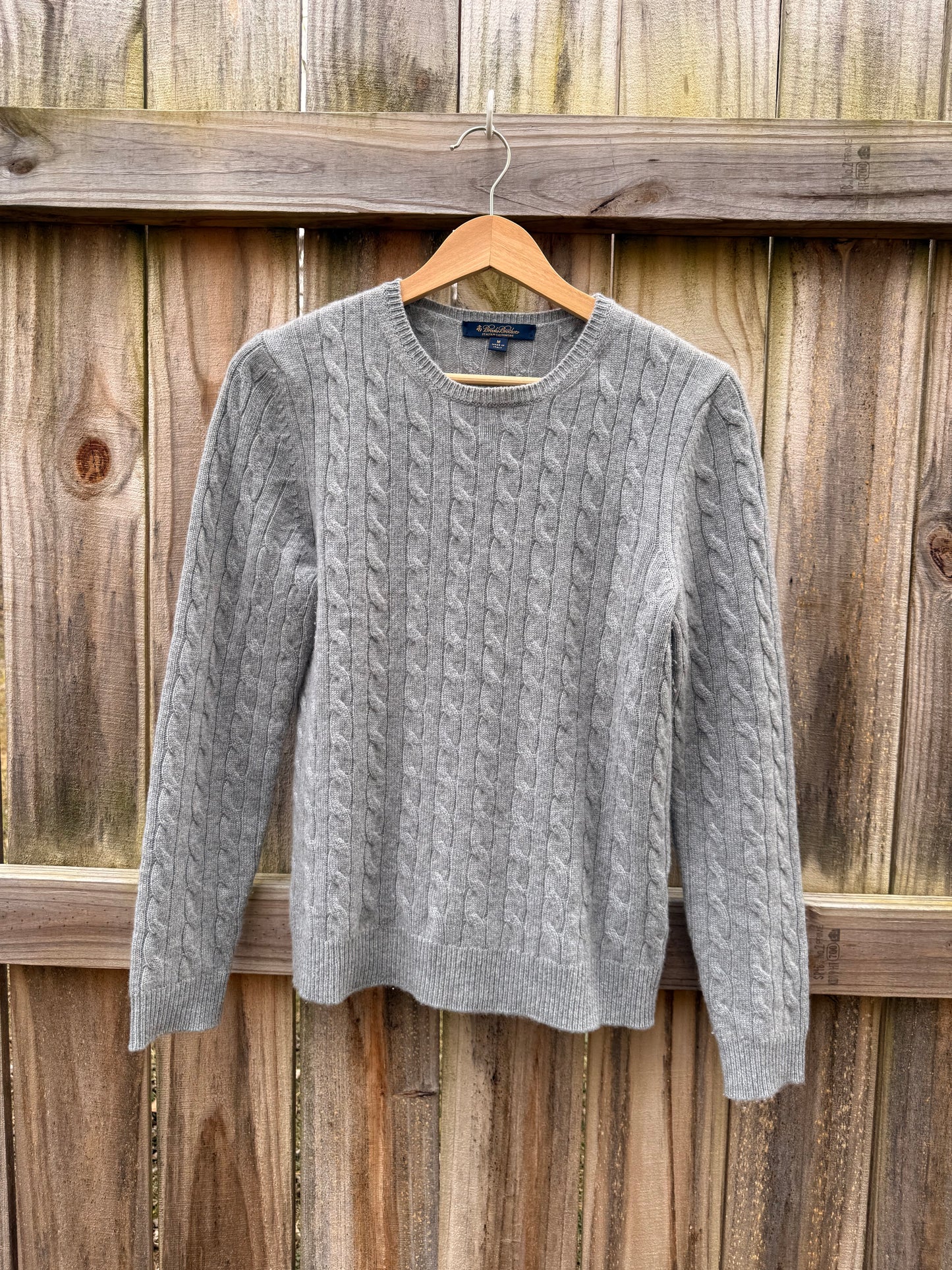 Brooks Brothers Italian Cashmere Cable Knit Sweater – Gray