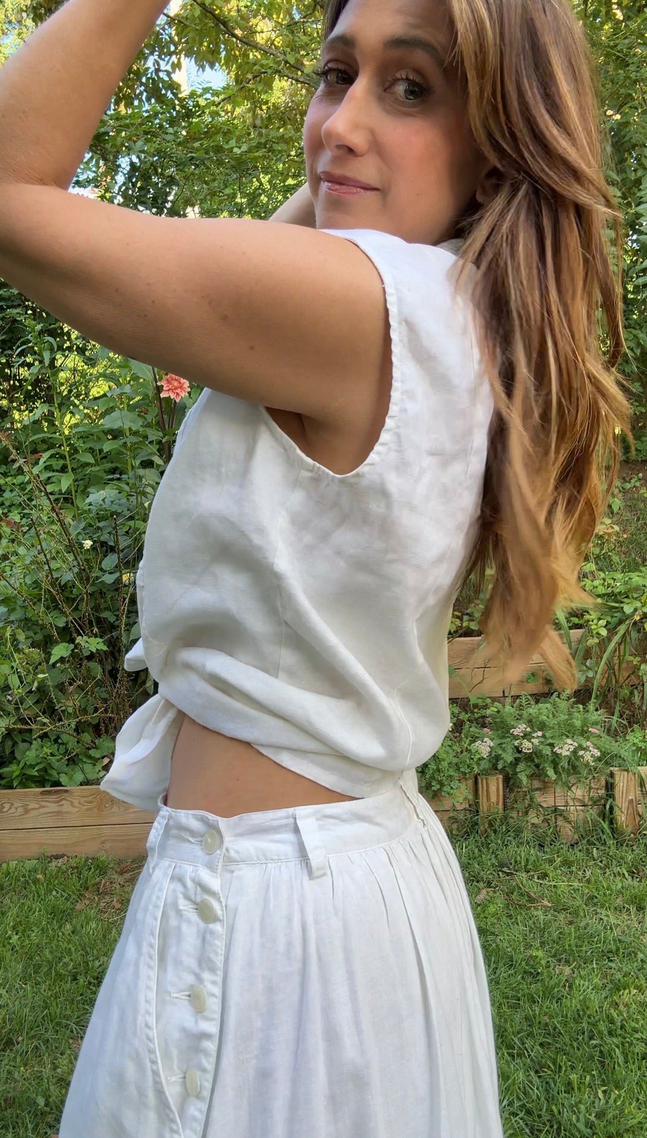 VINTAGE LINEN BUTTON DOWN TANK — WHITE