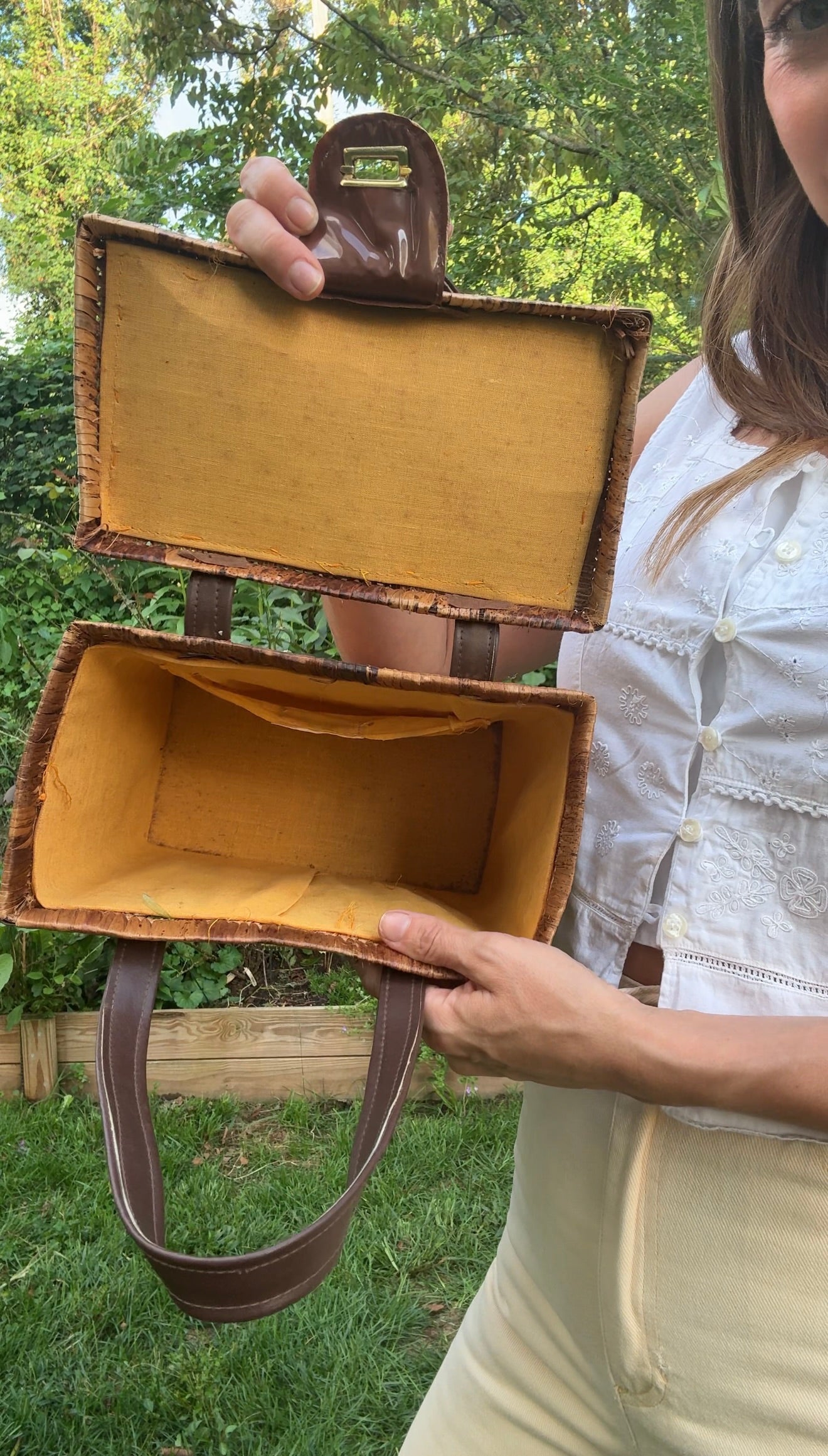 Vintage Woven Daisy Basket Bag — Sunday Honey Archive