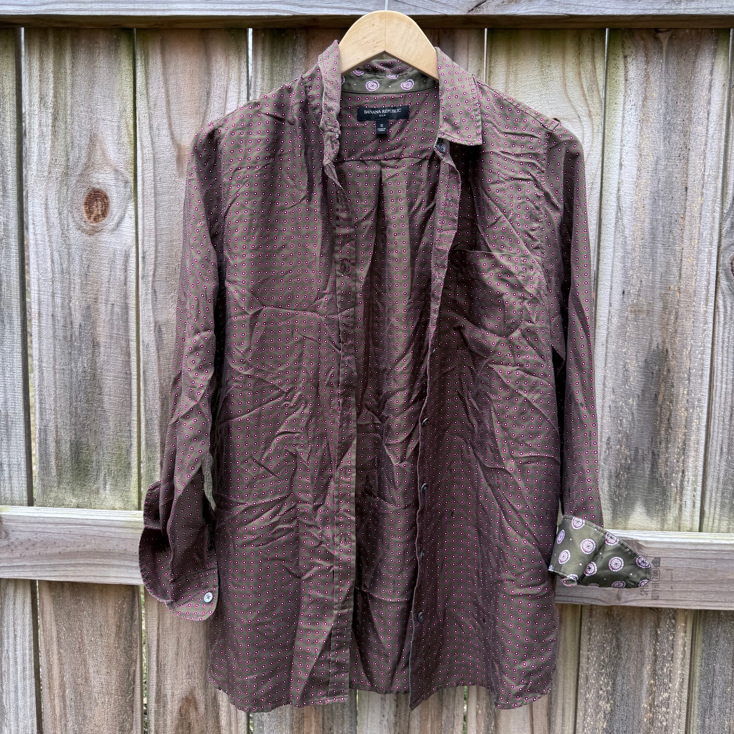 Vintage Banana Republic Silk Geo Print Button-Down Shirt Olive Pink