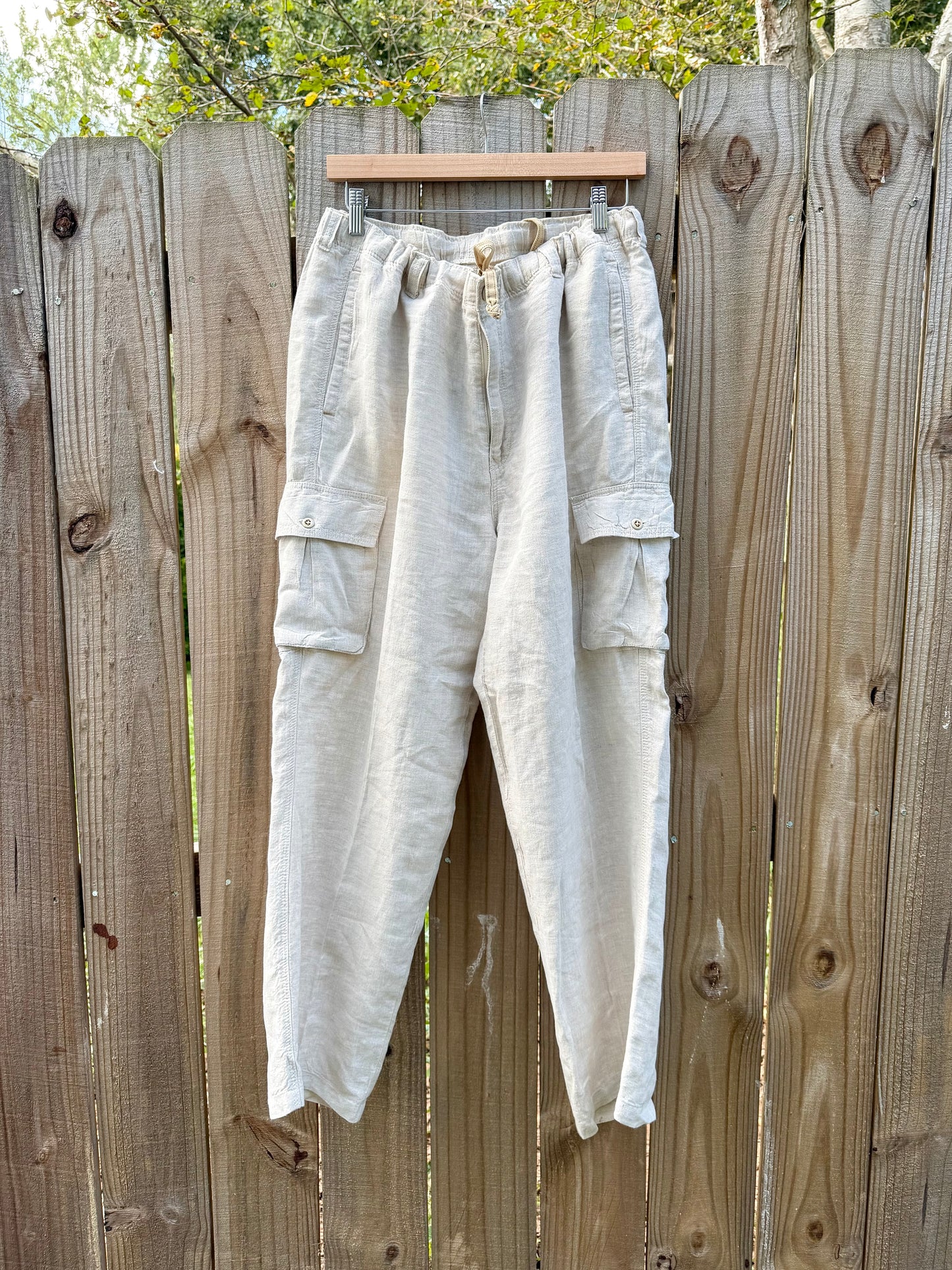 Relaxed Linen Cargo Pants in Washed Natural