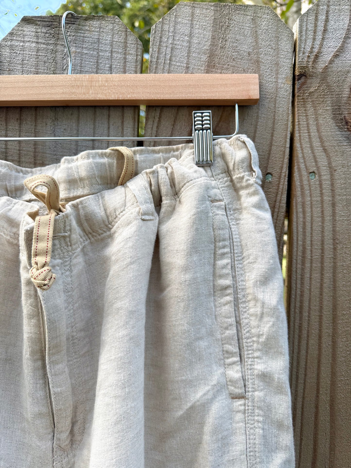 Relaxed Linen Cargo Pants in Washed Natural