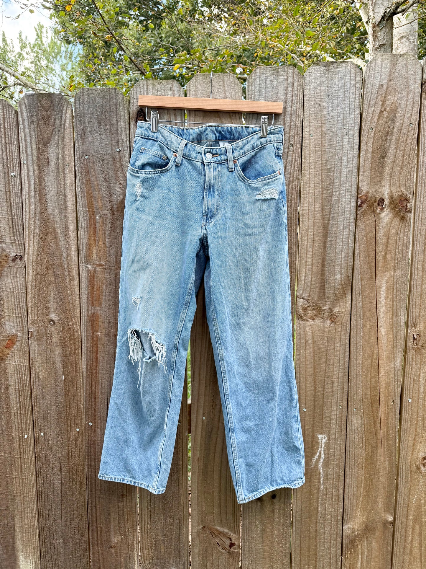 Low Waist Baggy Distressed Denim – Light Wash
