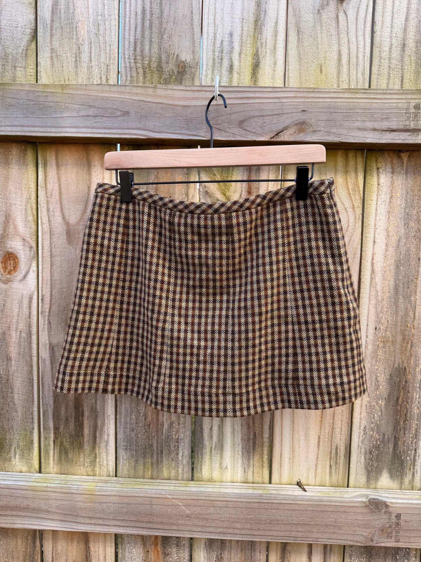 Vintage Talbots Brown Plaid Wool Mini Skirt – Low-Rise Editorial Fit