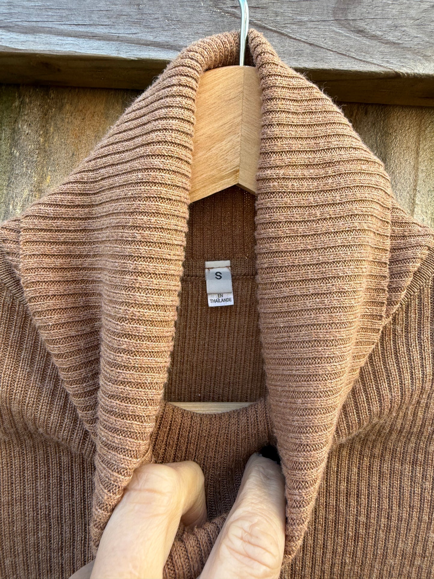Vintage Ribbed Camel Turtleneck Long Sleeve Knit Top