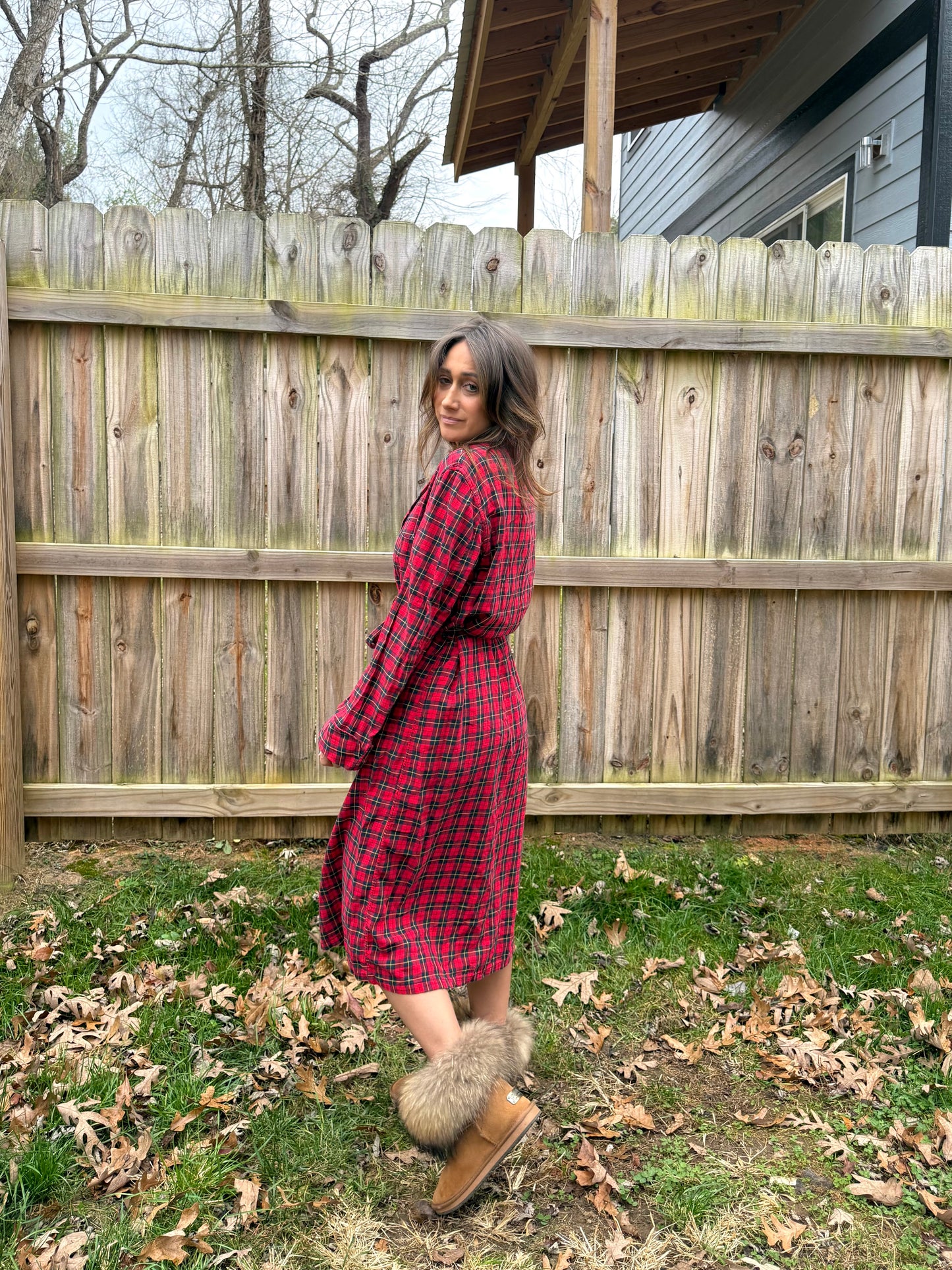 RED PLAID TARTAN COTTON ROBE — VINTAGE