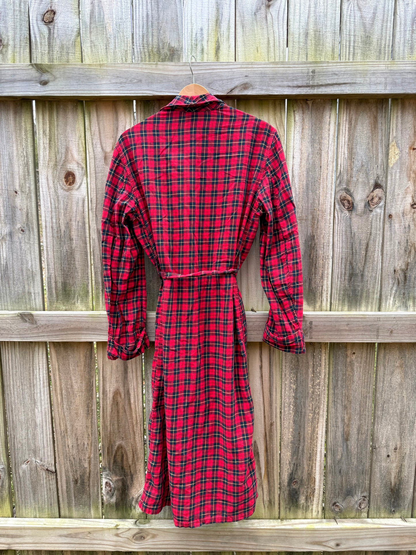 RED PLAID TARTAN COTTON ROBE — VINTAGE