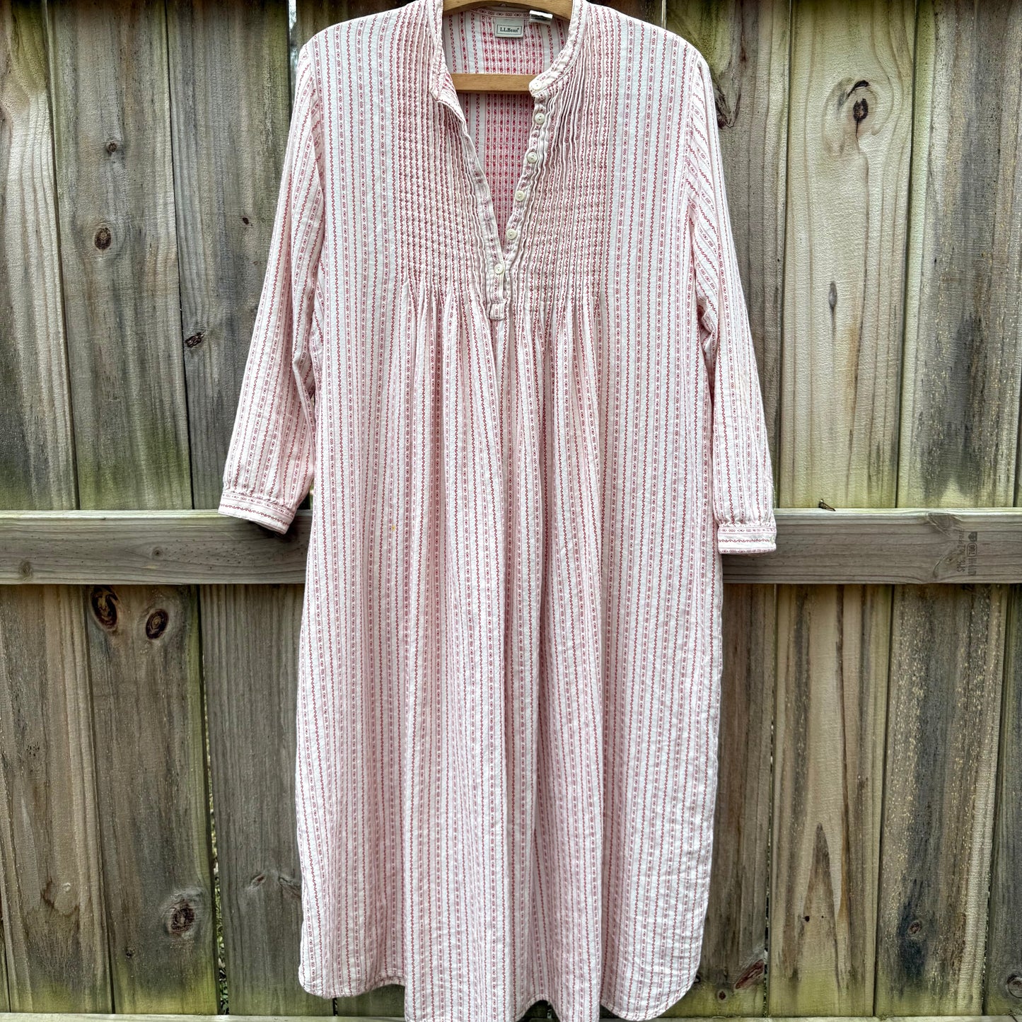 LL BEAN COTTAGE NIGHTGOWN — RED STRIPE