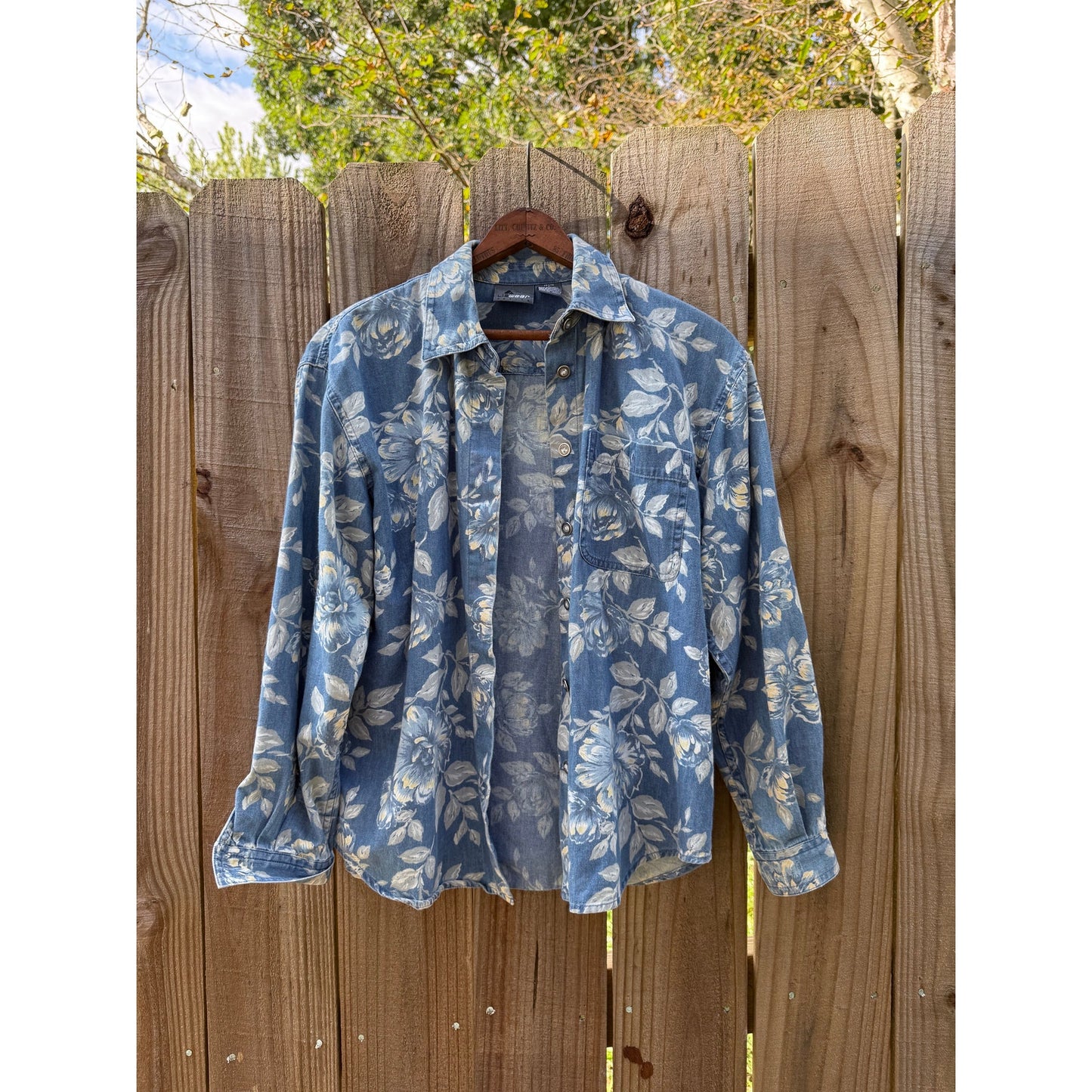 Vintage Lizwear Chambray Floral Shirt – 90s Western Denim