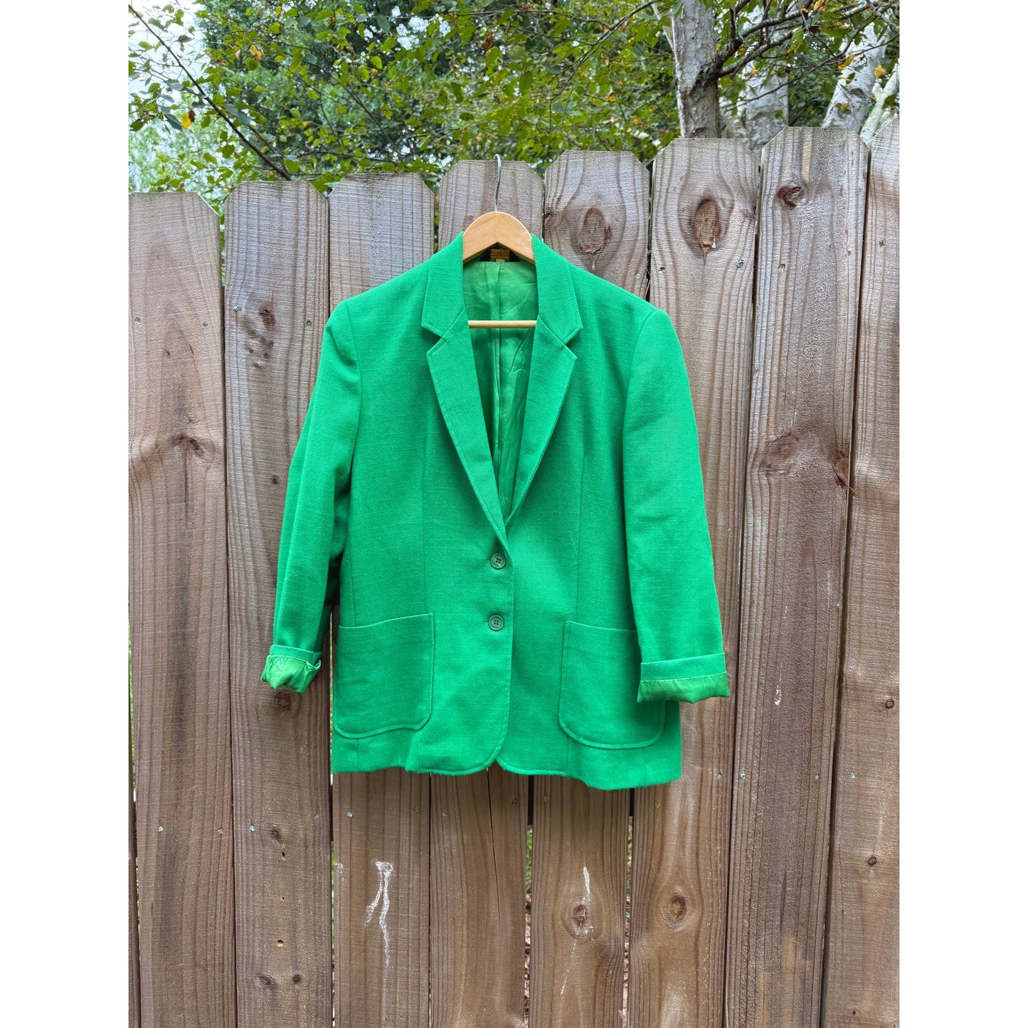 Vintage Green Blazer – Bold Statement Piece