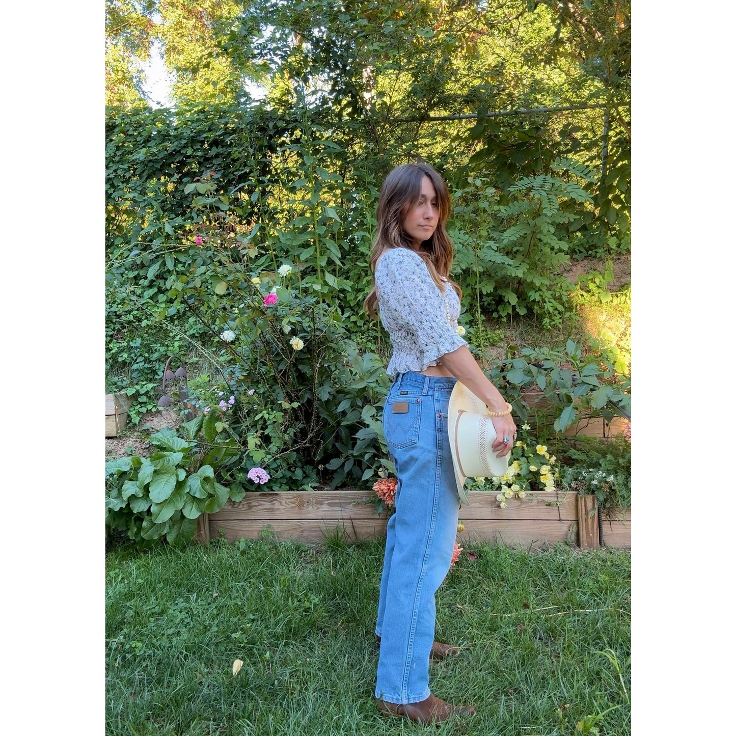 Smocked Prairie Crop Top – Vintage-Inspired Floral