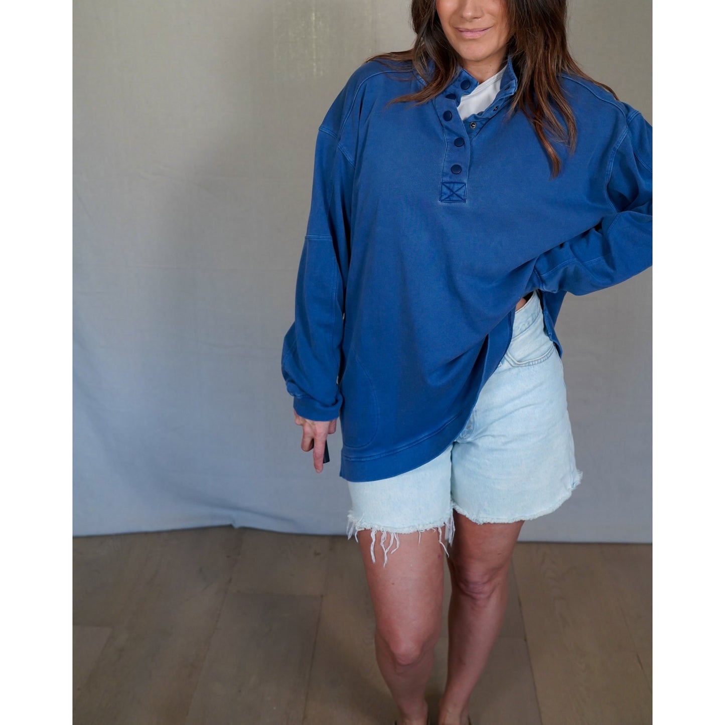 Lori Goldstein Blue Henley Sweatshirt / Oversized Coastal Pullover