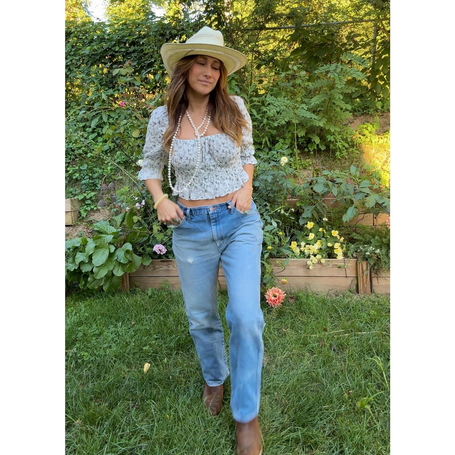 Smocked Prairie Crop Top – Vintage-Inspired Floral