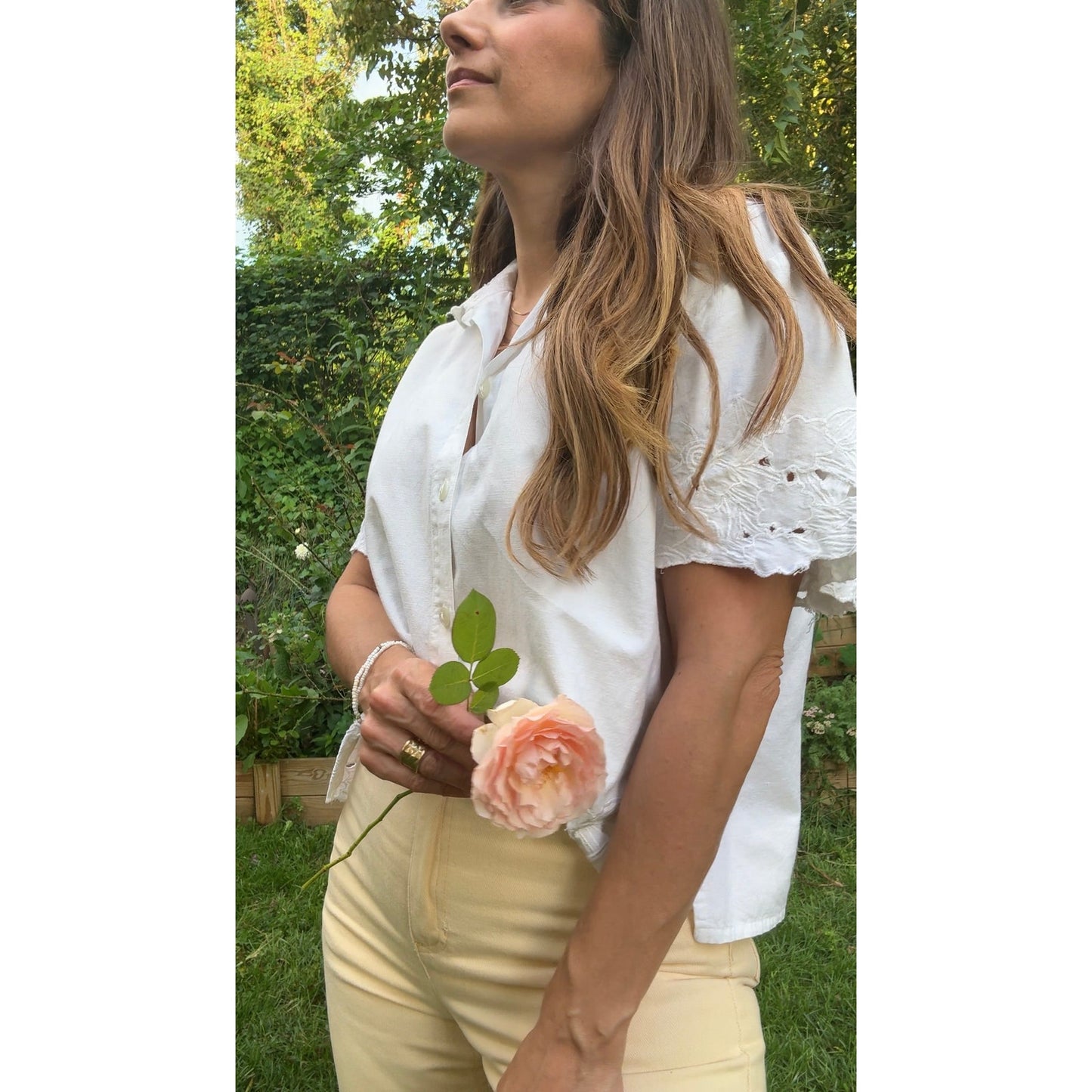 VINTAGE EMBROIDERED BUTTON-DOWN BLOUSE — WHITE